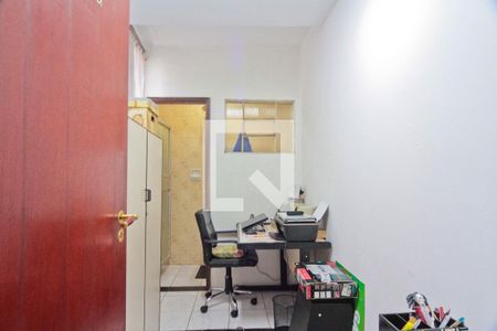 Casa à venda com 144m², 2 quartos e 2 vagas Casa à venda com 144m², 2 quartos e 2 vagasEscritório