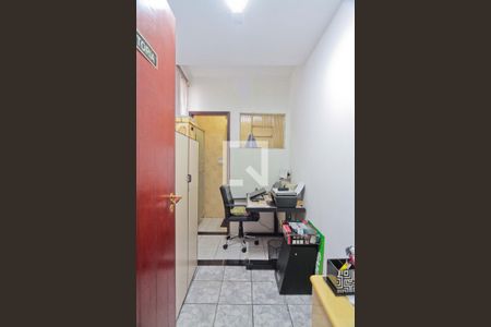 Casa à venda com 144m², 2 quartos e 2 vagas Casa à venda com 144m², 2 quartos e 2 vagasEscritório