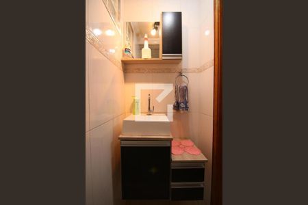 Casa à venda com 170m², 3 quartos e 2 vagasBanheiro 2