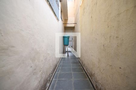 Casa à venda com 170m², 3 quartos e 2 vagasCorredor