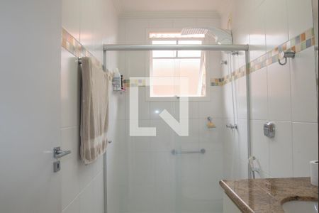 Casa à venda com 229m², 4 quartos e 4 vagas Casa à venda com 229m², 4 quartos e 4 vagasBanheiro Social