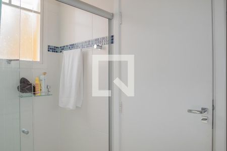 Casa à venda com 229m², 4 quartos e 4 vagas Casa à venda com 229m², 4 quartos e 4 vagasBanheiro da Suíte 2