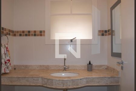 Casa à venda com 229m², 4 quartos e 4 vagas Casa à venda com 229m², 4 quartos e 4 vagasLavabo