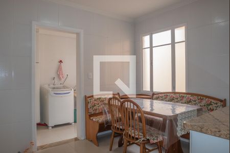 Casa à venda com 229m², 4 quartos e 4 vagas Casa à venda com 229m², 4 quartos e 4 vagasCopa