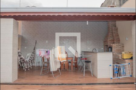 Casa à venda com 229m², 4 quartos e 4 vagas Casa à venda com 229m², 4 quartos e 4 vagasChurrasqueira