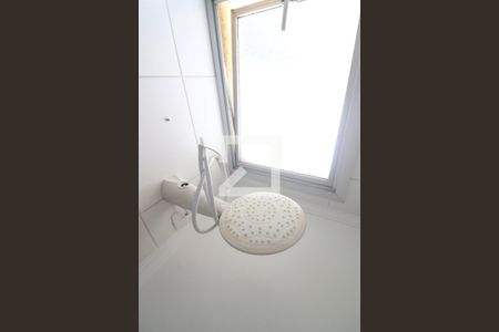 Apartamento à venda com 79m², 3 quartos e 2 vagasBanheiro 