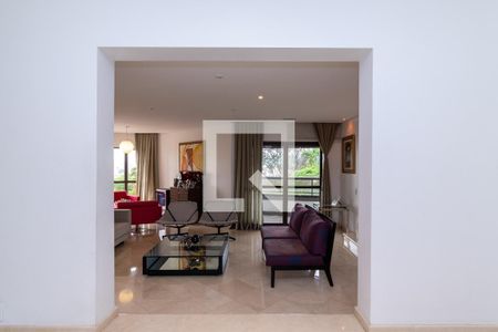 Apartamento à venda com 291m², 4 quartos e 4 vagas Apartamento à venda com 291m², 4 quartos e 4 vagasHall de entrada