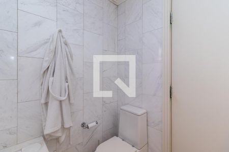 Apartamento à venda com 291m², 4 quartos e 4 vagas Apartamento à venda com 291m², 4 quartos e 4 vagasBanheiro da Suíte 1