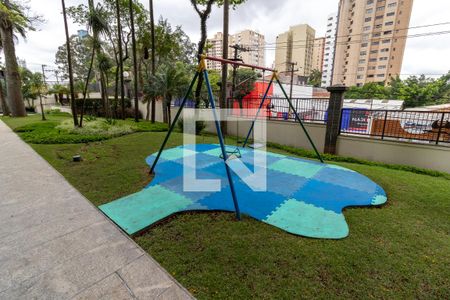 Apartamento à venda com 291m², 4 quartos e 4 vagas Apartamento à venda com 291m², 4 quartos e 4 vagasÁrea comum - Playground