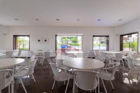 Apartamento à venda com 291m², 4 quartos e 4 vagas Apartamento à venda com 291m², 4 quartos e 4 vagasÁrea comum - Churrasqueira