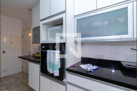 Apartamento à venda com 291m², 4 quartos e 4 vagas Apartamento à venda com 291m², 4 quartos e 4 vagasCozinha