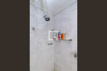 Apartamento à venda com 291m², 4 quartos e 4 vagas Apartamento à venda com 291m², 4 quartos e 4 vagasBanheiro da Suíte 1