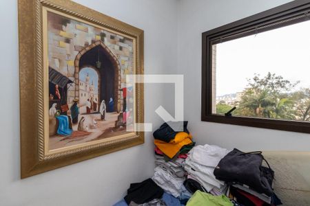 Apartamento à venda com 291m², 4 quartos e 4 vagas Apartamento à venda com 291m², 4 quartos e 4 vagasQuarto de Serviço 2