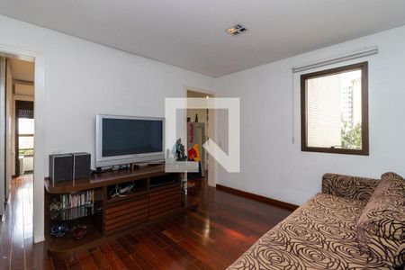Apartamento à venda com 291m², 4 quartos e 4 vagas Apartamento à venda com 291m², 4 quartos e 4 vagasSala de TV