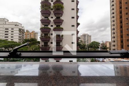 Apartamento à venda com 291m², 4 quartos e 4 vagas Apartamento à venda com 291m², 4 quartos e 4 vagasVista da Área de Serviço