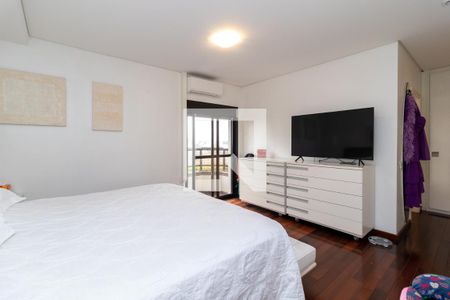 Apartamento à venda com 291m², 4 quartos e 4 vagas Apartamento à venda com 291m², 4 quartos e 4 vagasSuíte 1
