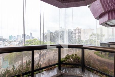 Apartamento à venda com 291m², 4 quartos e 4 vagas Apartamento à venda com 291m², 4 quartos e 4 vagasVaranda da Suíte 2