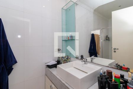 Apartamento à venda com 291m², 4 quartos e 4 vagas Apartamento à venda com 291m², 4 quartos e 4 vagasBanheiro da Suíte 2
