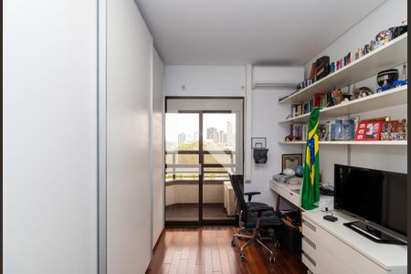 Apartamento à venda com 291m², 4 quartos e 4 vagas Apartamento à venda com 291m², 4 quartos e 4 vagasSuíte 3