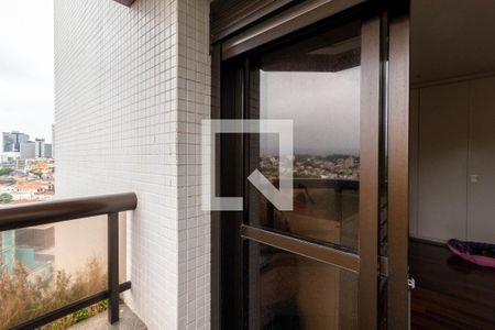 Apartamento à venda com 291m², 4 quartos e 4 vagas Apartamento à venda com 291m², 4 quartos e 4 vagasVaranda da Suíte 1