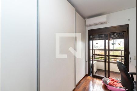 Apartamento à venda com 291m², 4 quartos e 4 vagas Apartamento à venda com 291m², 4 quartos e 4 vagasSuíte 2