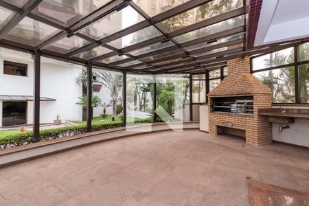Apartamento à venda com 291m², 4 quartos e 4 vagas Apartamento à venda com 291m², 4 quartos e 4 vagasÁrea comum - Churrasqueira