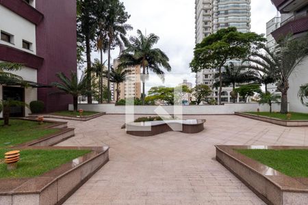 Apartamento à venda com 291m², 4 quartos e 4 vagas Apartamento à venda com 291m², 4 quartos e 4 vagasÁrea Comum