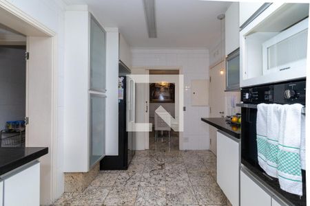 Apartamento à venda com 291m², 4 quartos e 4 vagas Apartamento à venda com 291m², 4 quartos e 4 vagasCozinha