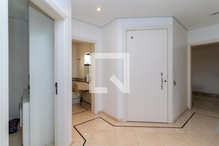 Apartamento à venda com 291m², 4 quartos e 4 vagas Apartamento à venda com 291m², 4 quartos e 4 vagasHall de entrada