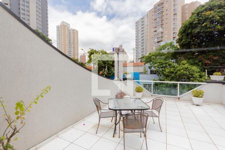 Casa à venda com 360m², 3 quartos e 2 vagas Casa à venda com 360m², 3 quartos e 2 vagasVaranda da Suíte 1