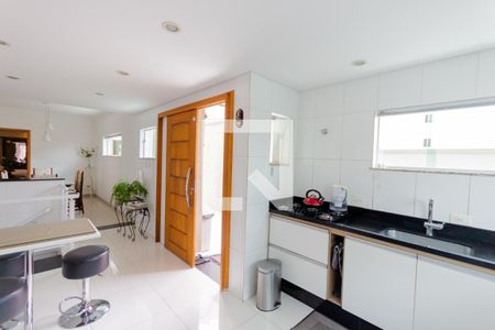 Casa à venda com 360m², 3 quartos e 2 vagas Casa à venda com 360m², 3 quartos e 2 vagasCozinha