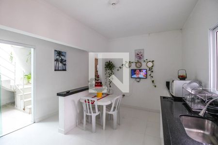 Casa à venda com 320m², 4 quartos e 2 vagas Casa à venda com 320m², 4 quartos e 2 vagasCozinha