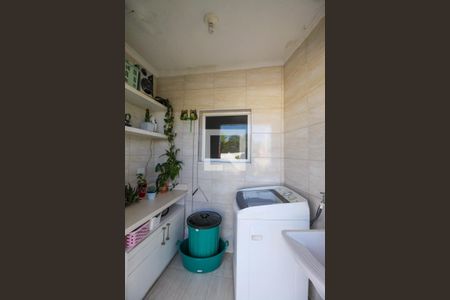 Casa à venda com 320m², 4 quartos e 2 vagas Casa à venda com 320m², 4 quartos e 2 vagasÁrea de Serviço