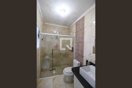 Casa à venda com 320m², 4 quartos e 2 vagas Casa à venda com 320m², 4 quartos e 2 vagasBanheiro