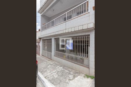 Casa à venda com 263m², 4 quartos e 2 vagas Casa à venda com 263m², 4 quartos e 2 vagasFachada