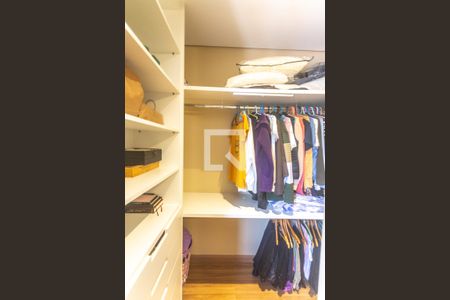 Apartamento à venda com 72m², 2 quartos e 2 vagas Apartamento à venda com 72m², 2 quartos e 2 vagasCloset suíte