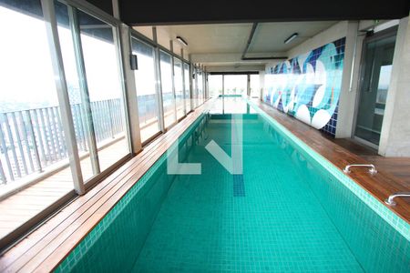 Studio à venda com 26m², 1 quarto e sem vaga Studio à venda com 26m², 1 quarto e sem vagaÁrea Comum - Piscina