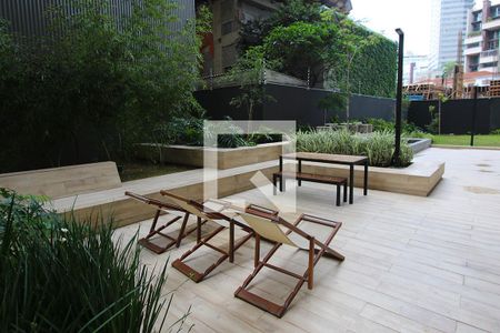 Studio à venda com 26m², 1 quarto e sem vaga Studio à venda com 26m², 1 quarto e sem vagaÁrea Comum - Área verde