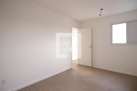 Quarto 2 de apartamento para alugar com 2 quartos, 45m² em Vila Ré, São Paulo