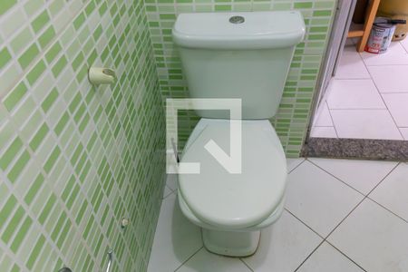 Casa à venda com 215m², 5 quartos e 1 vaga2ª Casa - Banheiro - 1º pavimento