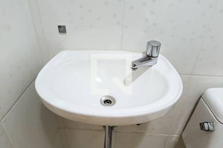 Apartamento à venda com 64m², 2 quartos e 1 vaga Apartamento à venda com 64m², 2 quartos e 1 vagaBanheiro