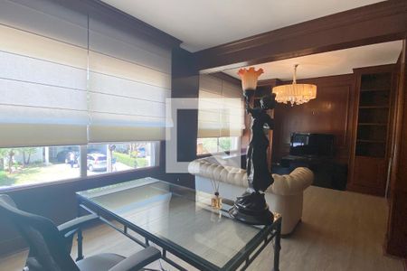 Casa de condomínio à venda com 450m², 4 quartos e 4 vagasEscritório