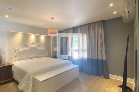 Casa de condomínio à venda com 450m², 4 quartos e 4 vagasSuíte 1