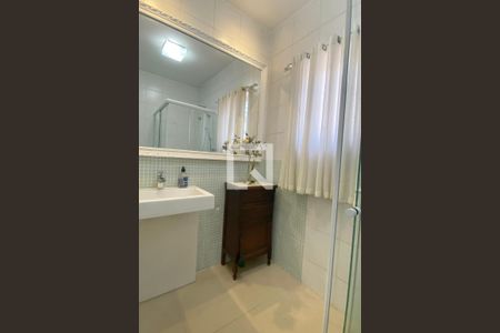 Casa de condomínio à venda com 450m², 4 quartos e 4 vagasBanheiro da Suíte 4