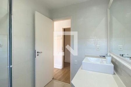 Casa de condomínio à venda com 450m², 4 quartos e 4 vagasBanheiro da Suíte 3