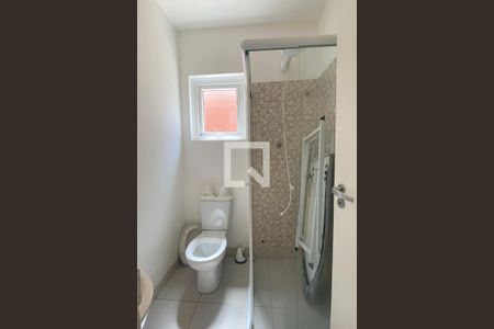 Casa de condomínio à venda com 450m², 4 quartos e 4 vagasBanheiro de serviço