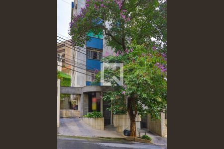 Apartamento para alugar com 98m², 3 quartos e 2 vagas Apartamento para alugar com 98m², 3 quartos e 2 vagasFachada
