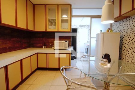 Apartamento à venda com 80m², 3 quartos e 1 vaga Apartamento à venda com 80m², 3 quartos e 1 vagaCopa