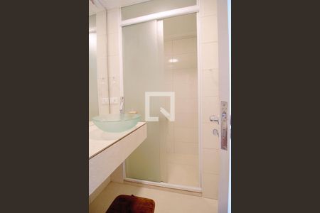 Apartamento à venda com 80m², 3 quartos e 1 vaga Apartamento à venda com 80m², 3 quartos e 1 vagaBanheiro