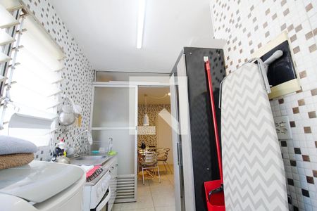Apartamento à venda com 80m², 3 quartos e 1 vaga Apartamento à venda com 80m², 3 quartos e 1 vagaCozinha e Área de Serviço